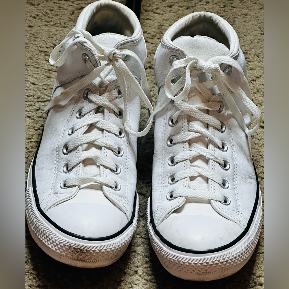 CONVERSE CHUCK TAYLOR ALL STAR LEATHER PLATFORM SNEAKER MEN 11 1/2 WOMEN 13 1/2